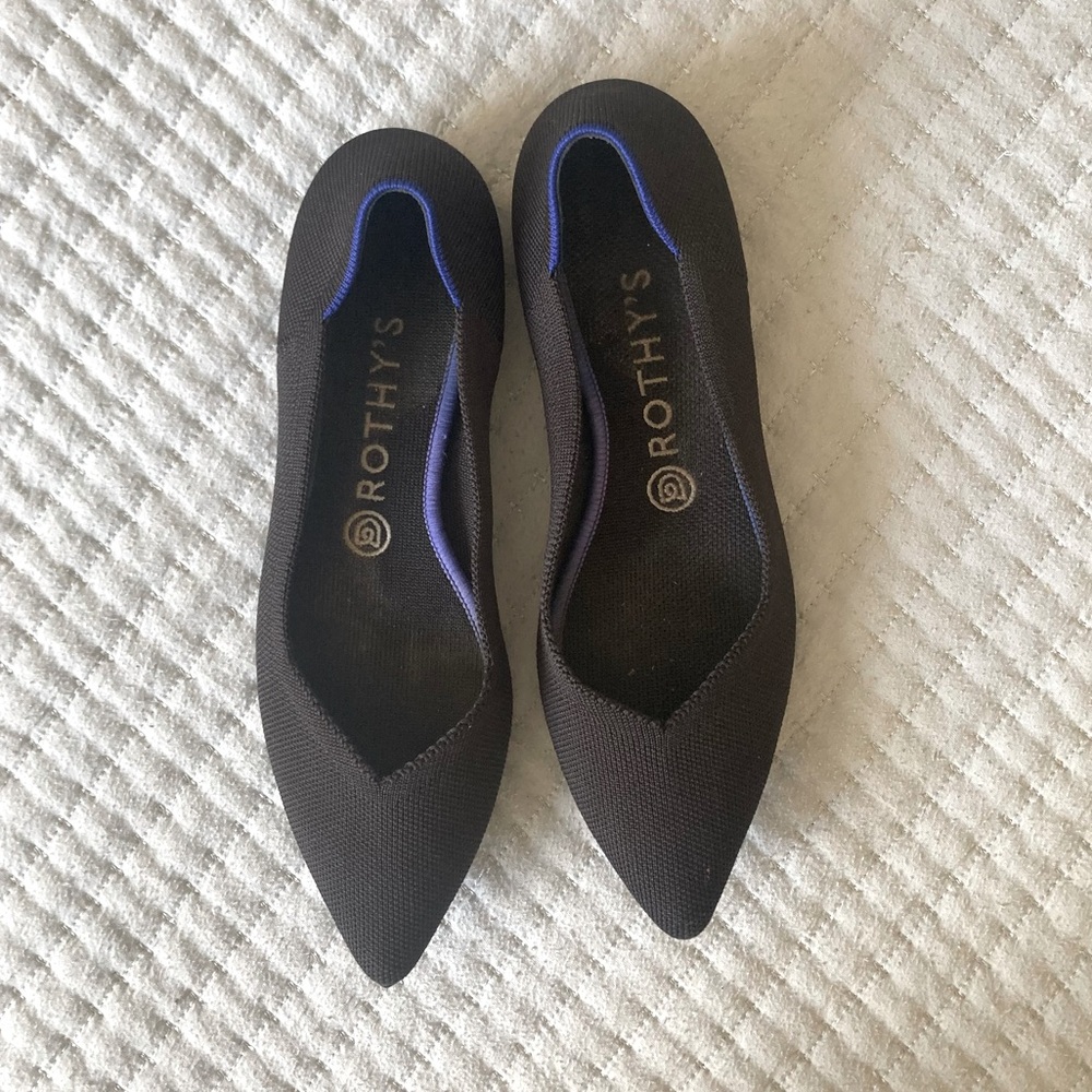 Rothy's Black Pointed Knit Flats with Blue Trim